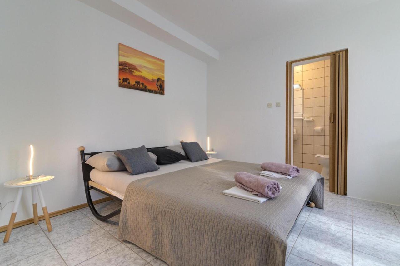 Apartments Maja I Ante Senj  Luaran gambar