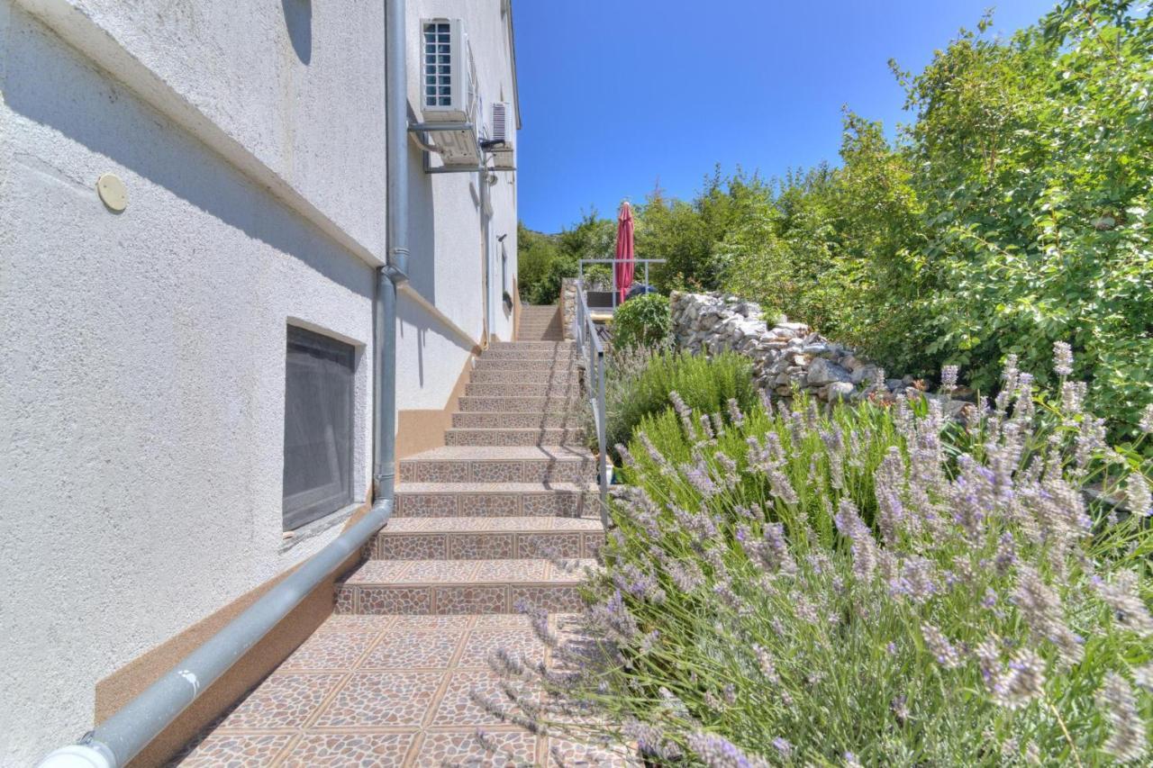 Apartments Maja I Ante Senj  Luaran gambar