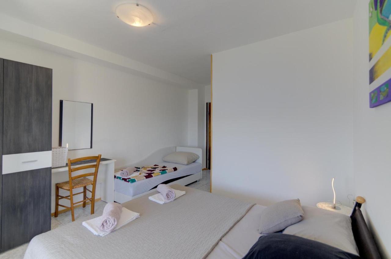 Apartments Maja I Ante Senj  Luaran gambar