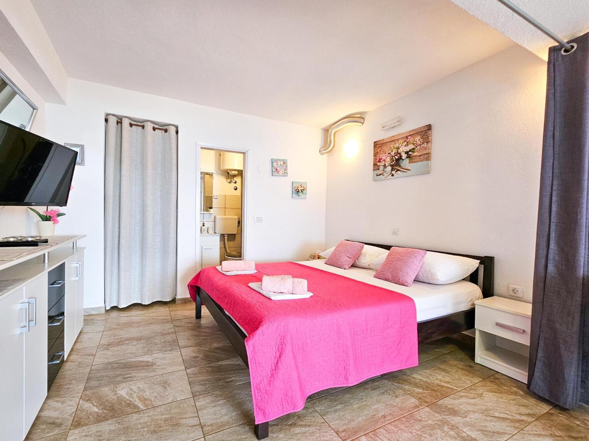 Apartments Maja I Ante Senj  Luaran gambar